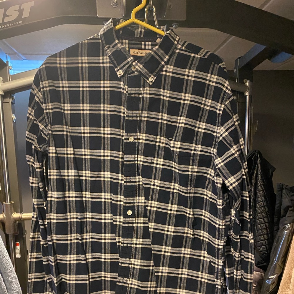 G.H Bass & Co. Large Plaid Dress Shirt